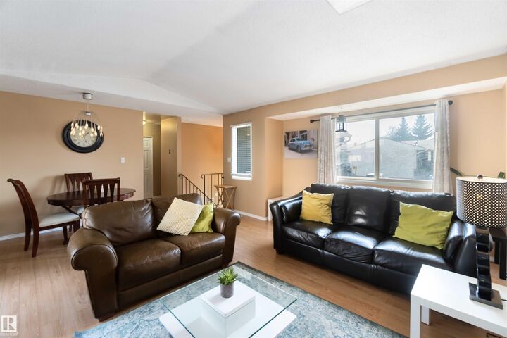 Property Photo: 546 Willow Court NW AB T5T 2K7