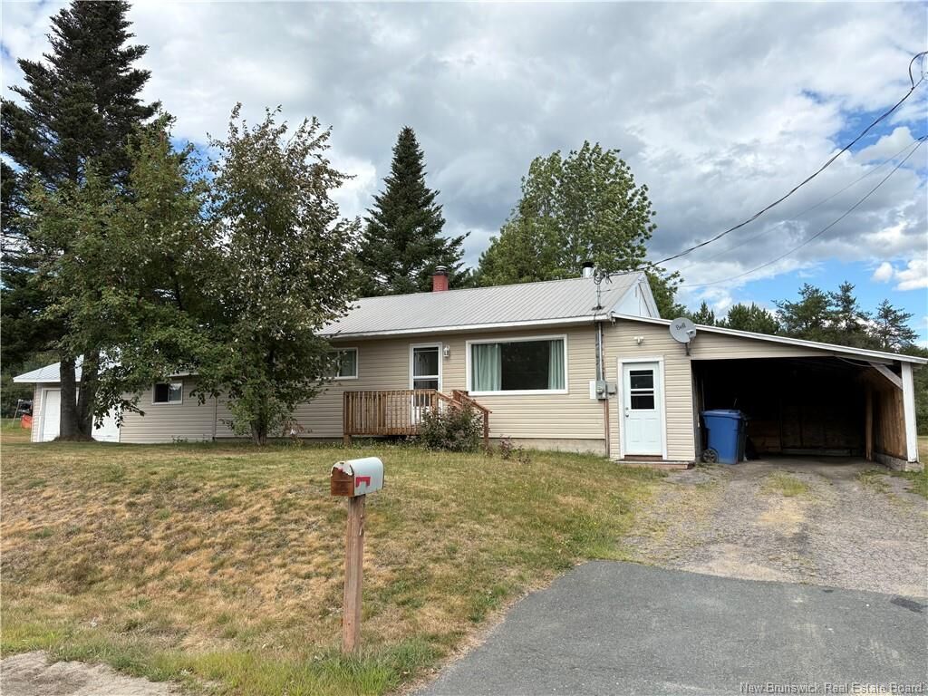 Photo de la propriété: 24 Hazelton Road NB E9C 1N6