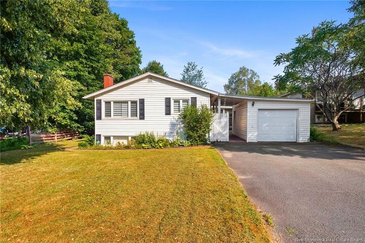 20 Richards Court  Fredericton NB E3B 5K6 photo