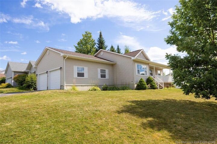 Property Photo: 4 Hayward Court NB E3A 0A4