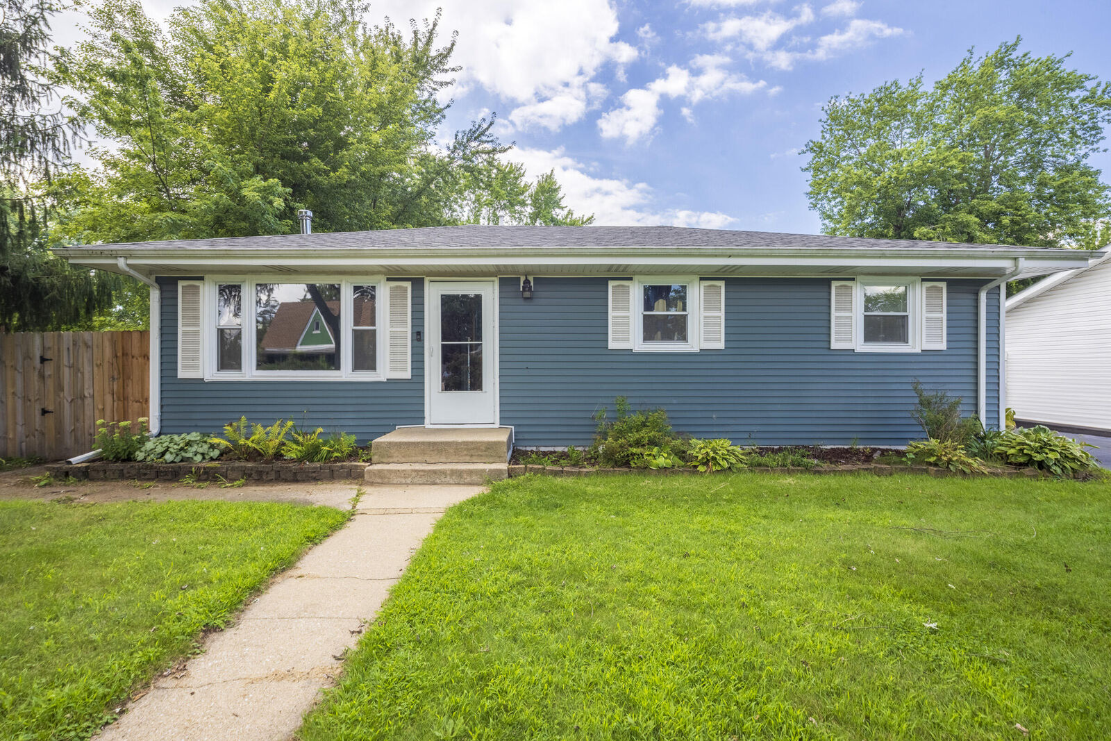 Property Photo: 324 N Clark Street IN 46342