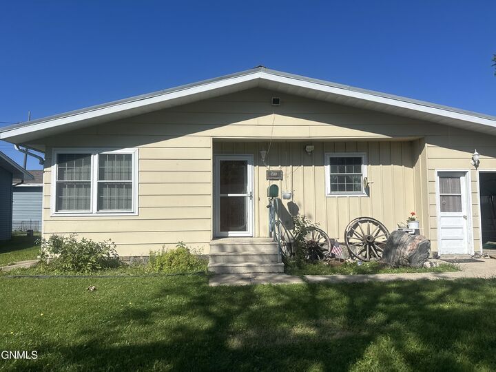 Property Photo: 1510 7th Avenue SW ND 58401