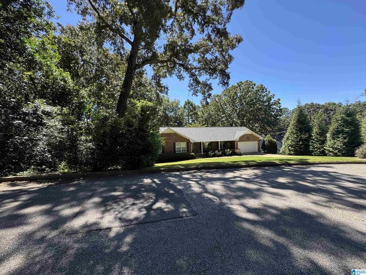 Property Photo: 1218 Lawrence Drive AL 36207