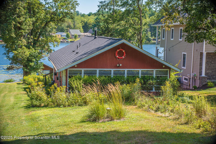 Property Photo: 260 Baylors Lake Road PA 18420