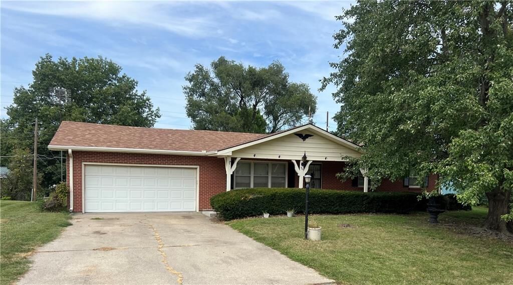 Property Photo: 601 W Elk Street MO 64485