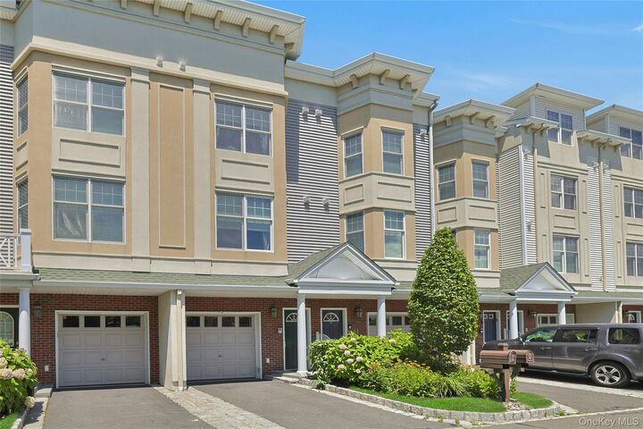 7 Edge Water Lane  Haverstraw NY 10927 photo