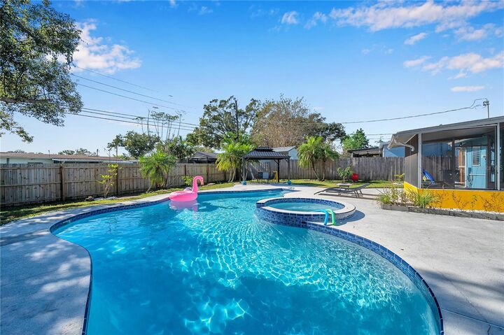 Property Photo: 1571 Belleair Road FL 33756