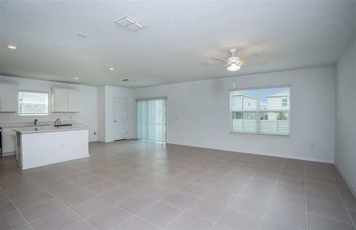 Property Photo: 1079 Silverlake Boulevard FL 33850
