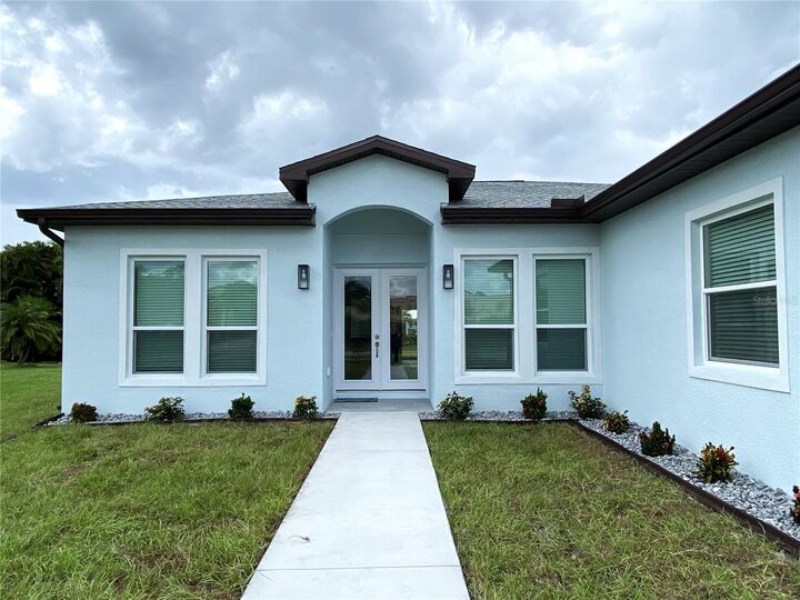 Property Photo: 1215 Rio De Janeiro Avenue FL 33983