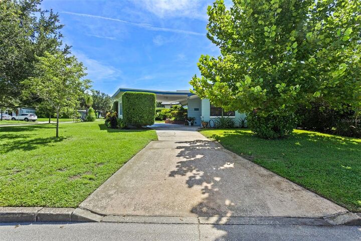 Property Photo:  4028 Ibis Drive  FL 32803