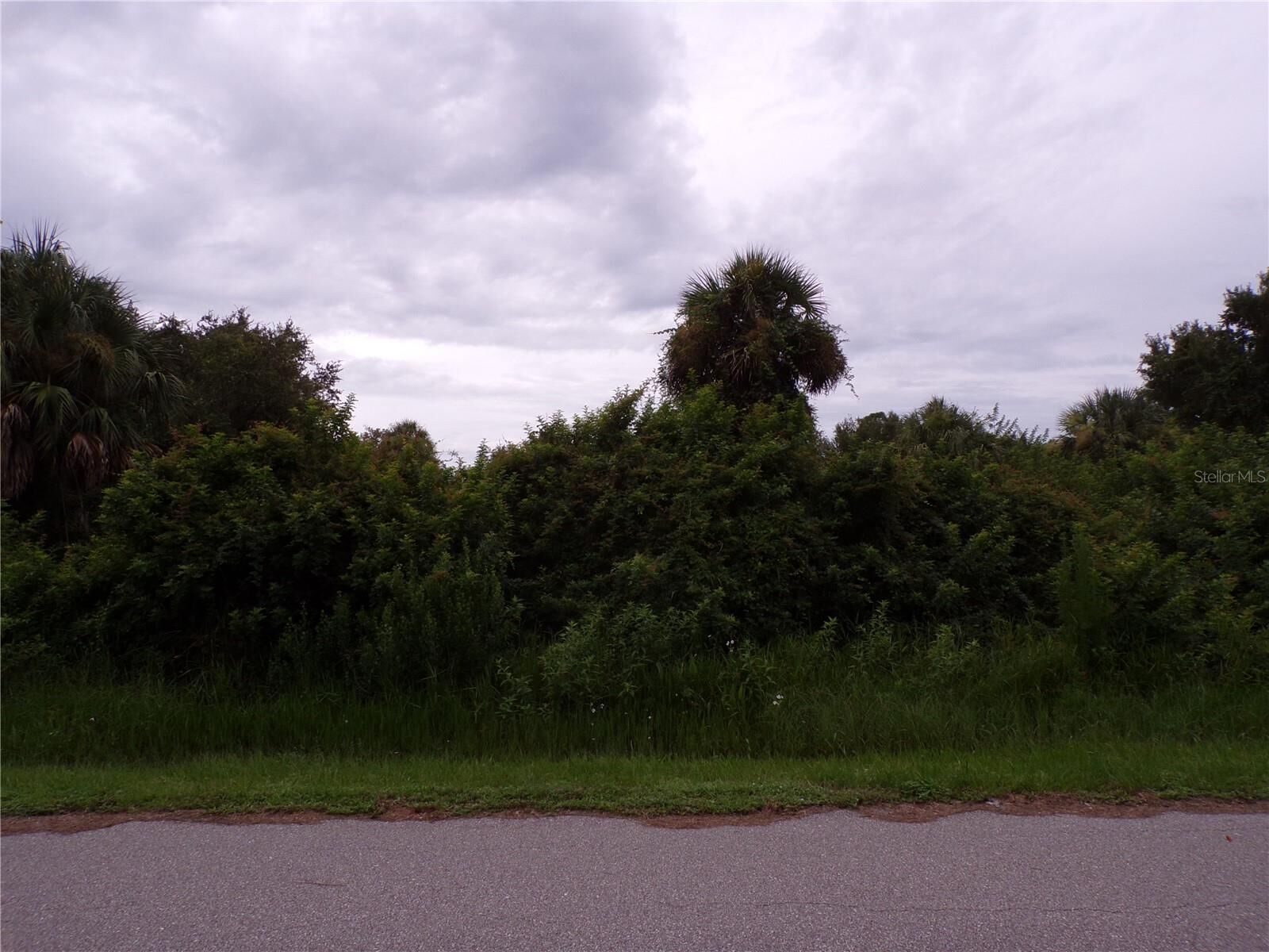 Property Photo: 26403 Brooks Road FL 33955