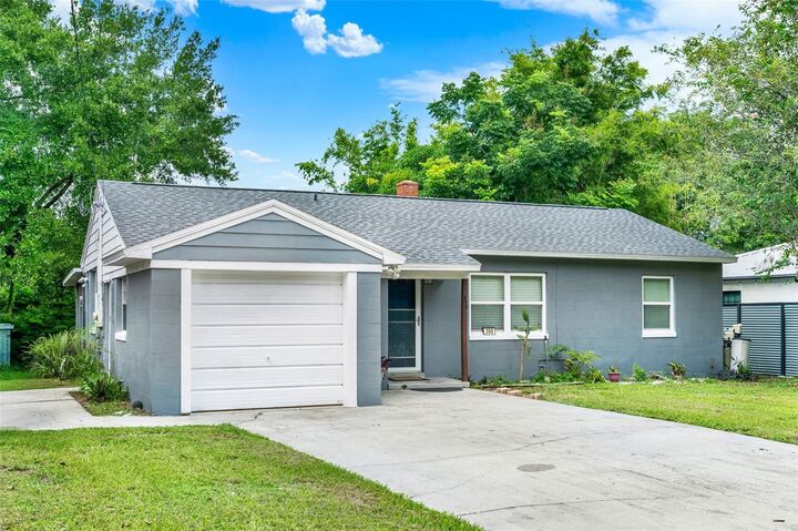 Property Photo:  300 S Glenwood Avenue  FL 32803 