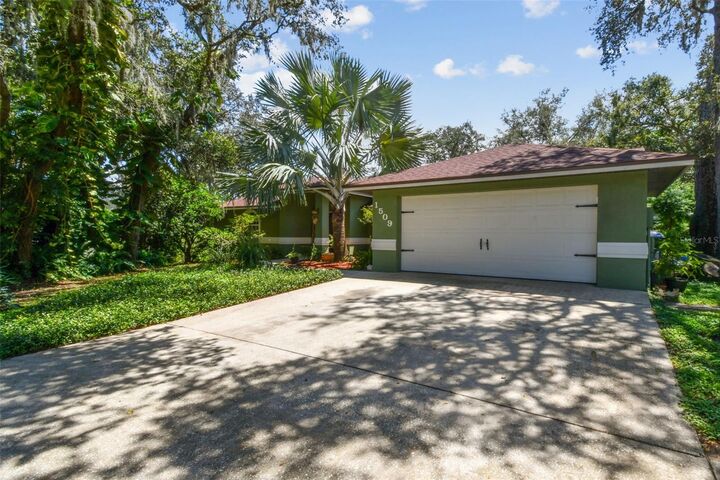 Property Photo: 1509 Little Johns Trail FL 33809