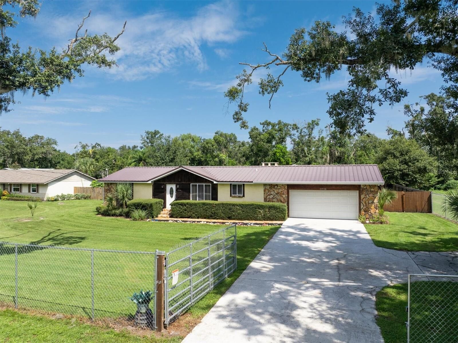 Property Photo:  11510 Tucker Road  FL 33569 