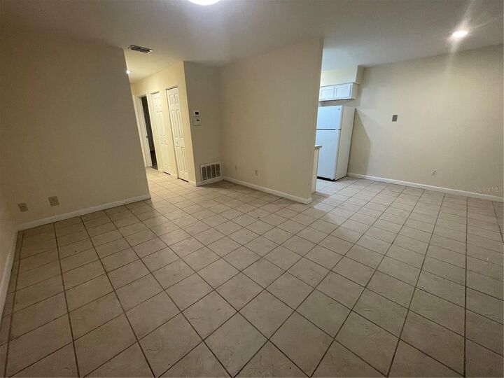 Property Photo:  1915 SW 70th Terrace A  FL 32607 