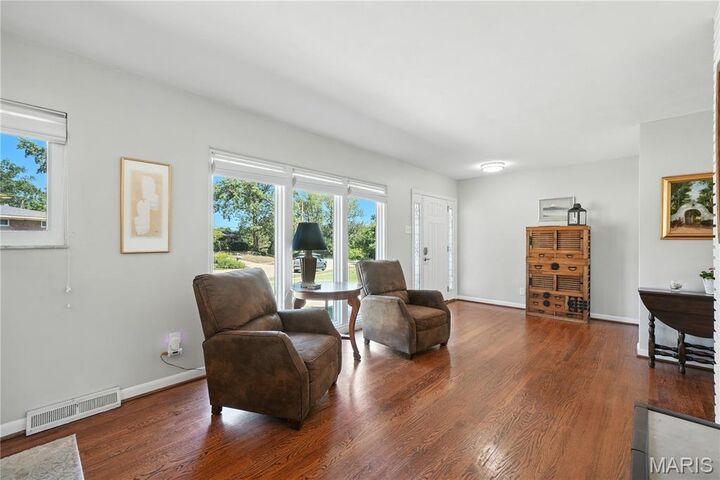 Property Photo: 9856 Amberley Drive MO 63126