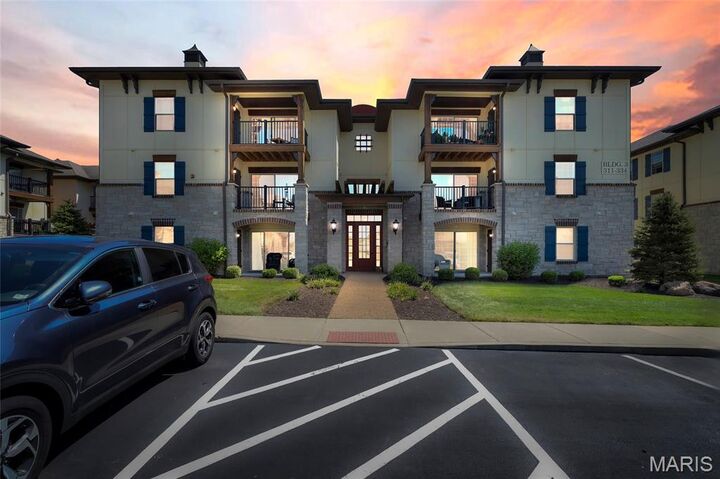 Property Photo: 323 Bordeaux Way MO 63376
