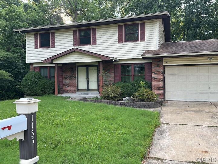 1135 Olde Saybrook Drive  St Charles MO 63301 photo