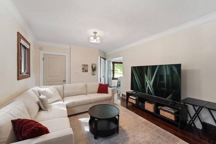 Property Photo: 1404 E Oklahoma Ave WI 53207