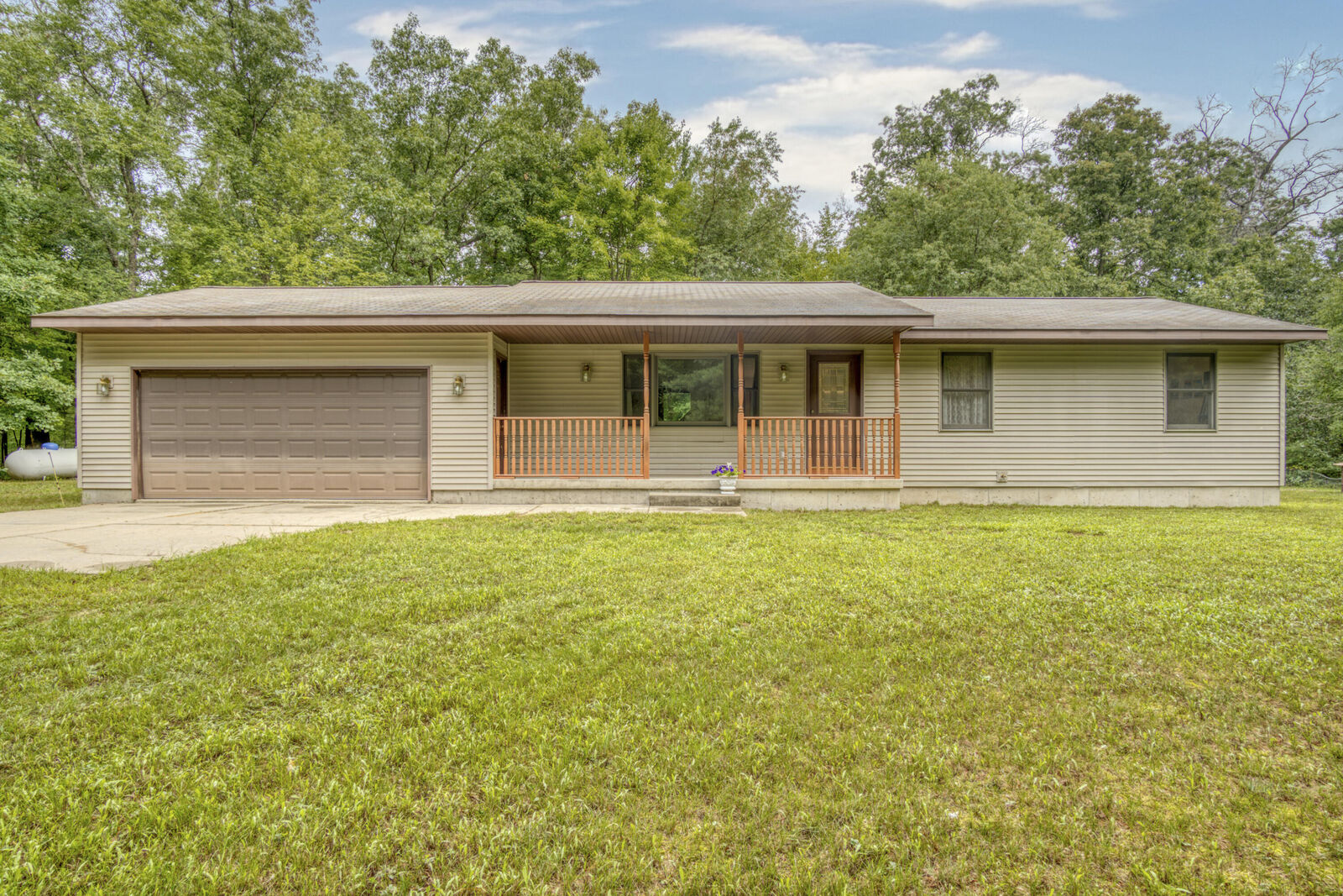 Property Photo: 7732 Starr Drive MI 49329
