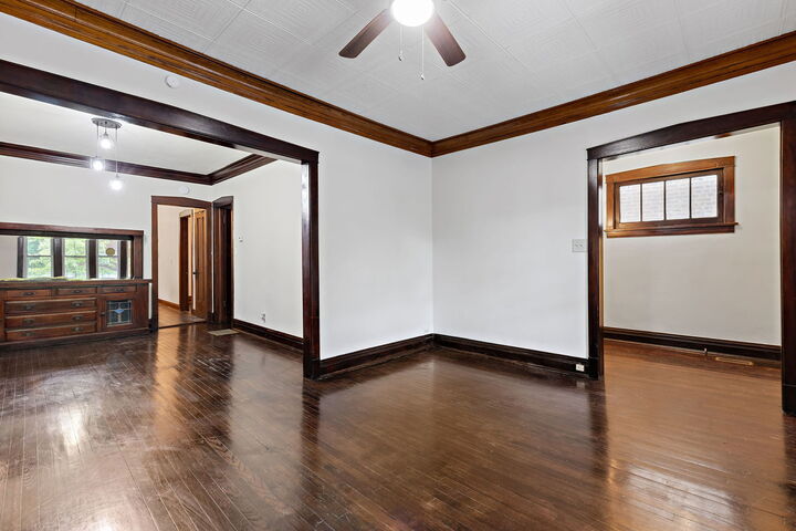 Property Photo: 7424 S Blackstone Avenue IL 60619