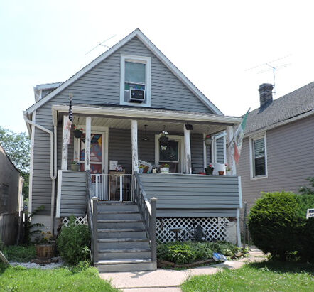 Property Photo: 1133 Dodge Avenue IL 60202