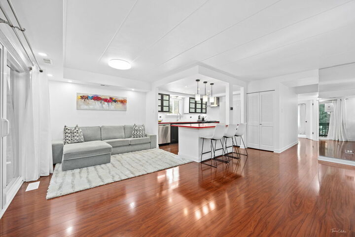 Property Photo:  9609 S Austin Avenue 1E  IL 60453 