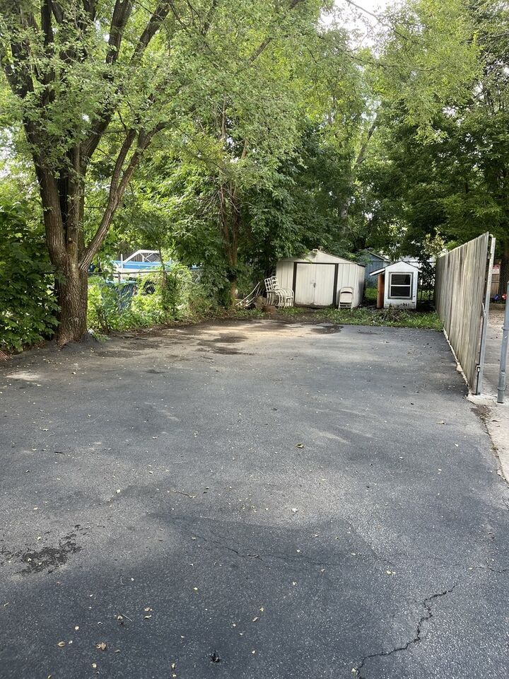 Property Photo: 18 N West Street IL 60505