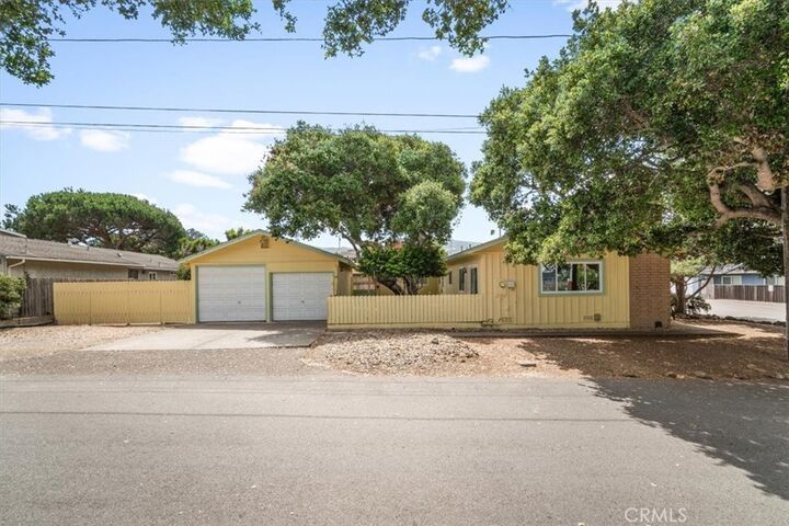 Property Photo:  1910 Pine Avenue  CA 93402 