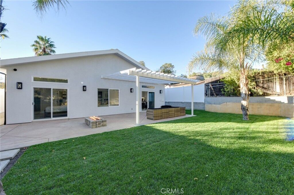 Property Photo: 22237 Buena Ventura Street CA 91364