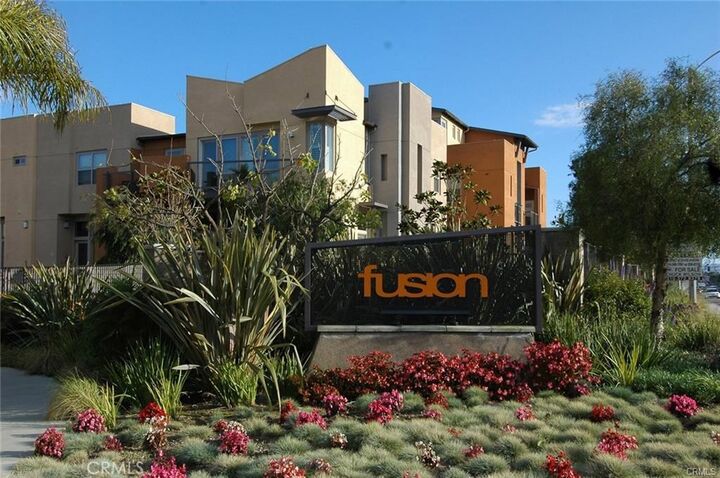 Property Photo:  5408 W 149th Place 4  CA 90250 