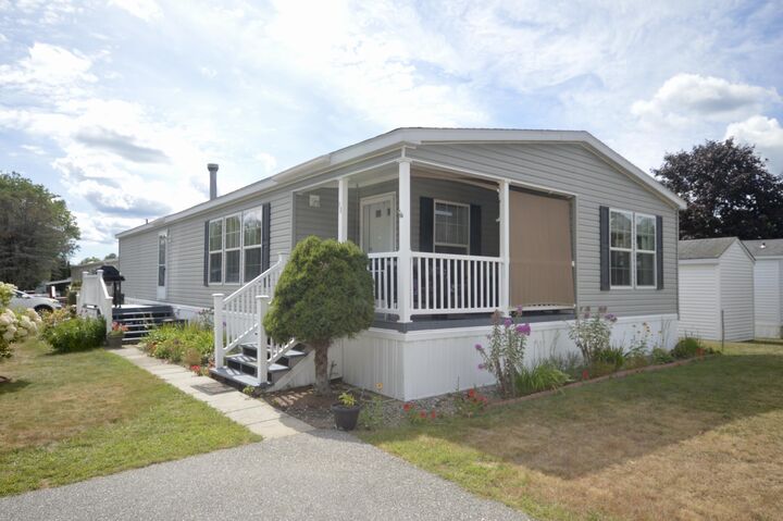 Property Photo: 20 Town And Country Drive ME 04250