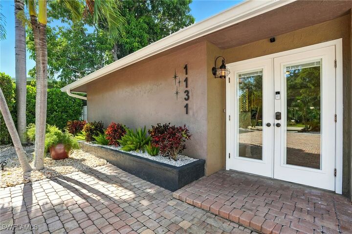 Property Photo:  1131 Milano Drive  FL 34103 