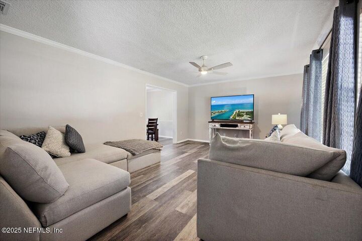 Property Photo: 10347 Sequoya Drive FL 32257