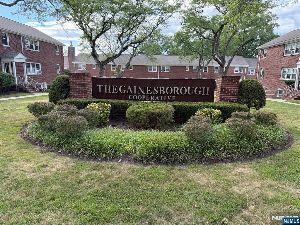 Property Photo:  129 Howland Avenue 2A  NJ 07661 