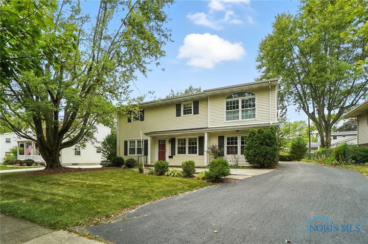 Property Photo: 2636 Hollybrook Drive OH 45840