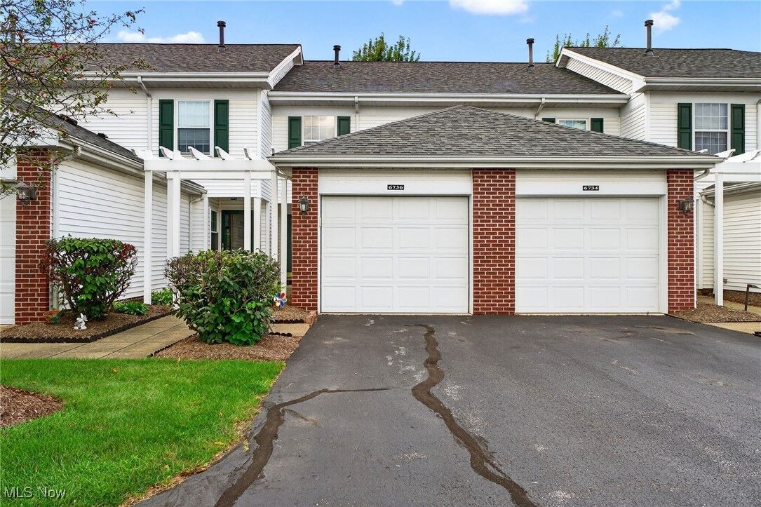 Property Photo:  6736 Columbine Court  OH 44130 
