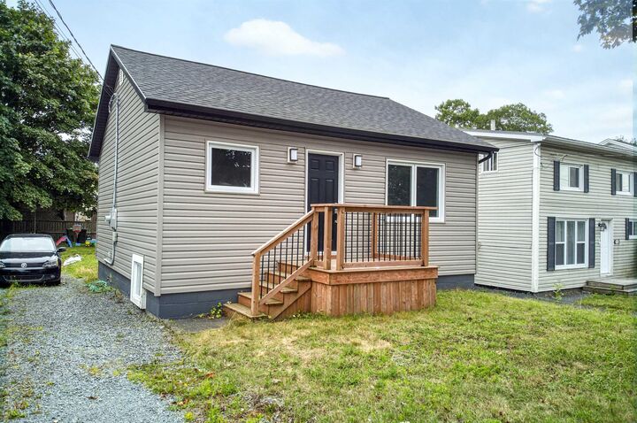 72 Albro Lake Road  Dartmouth NS B3Y 3Y3 photo