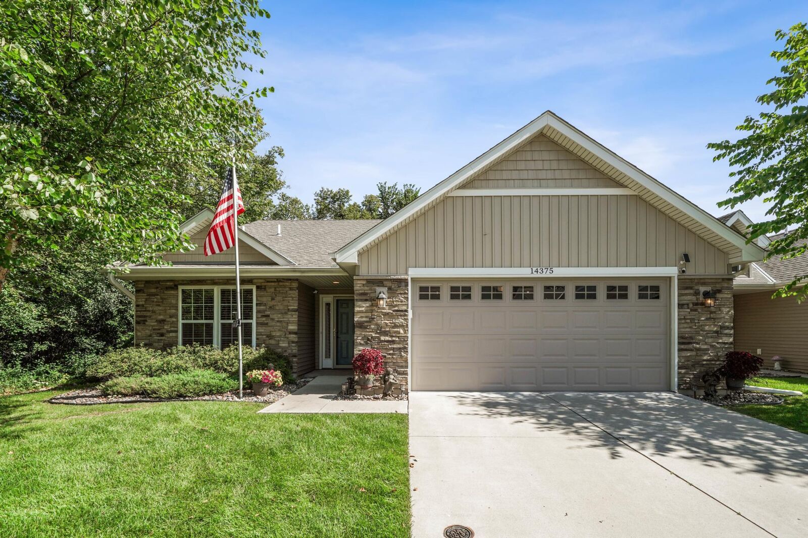 Property Photo: 14375 184th Lane NW MN 55330