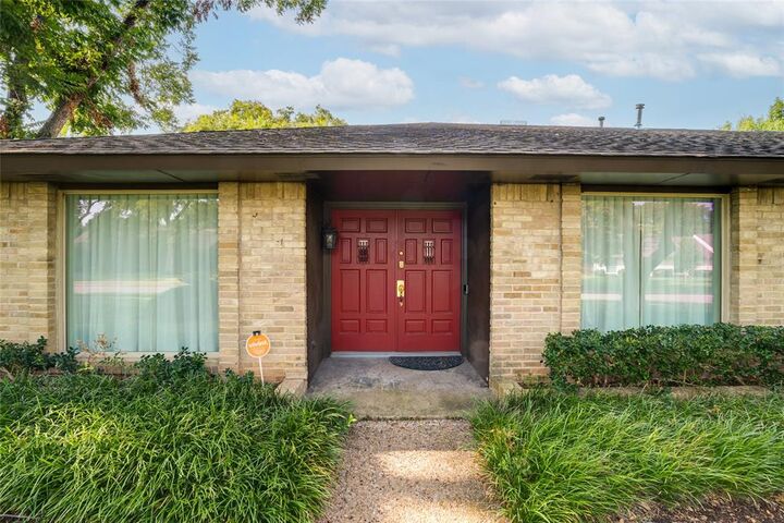 Property Photo: 4032 Echo Glen Drive TX 75244