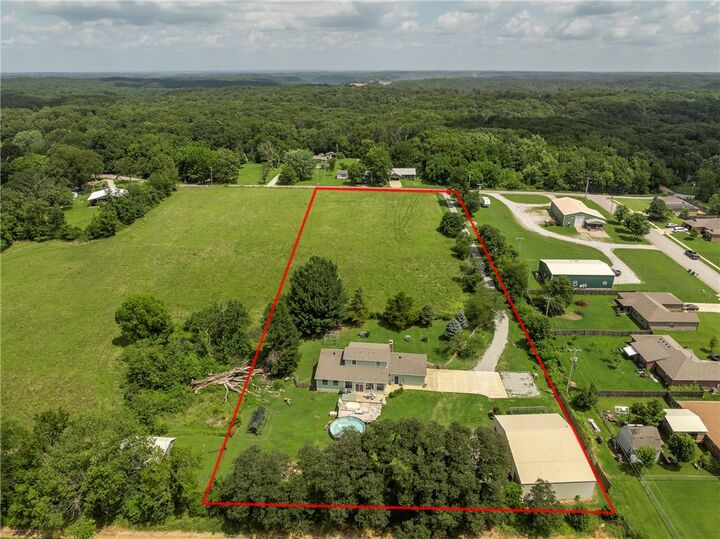 Property Photo:  1111 Rocky Dell Road  AR 72736 