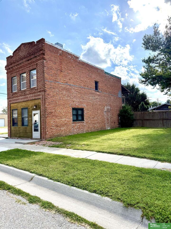 Property Photo: 104 Gordon Street NE 68460