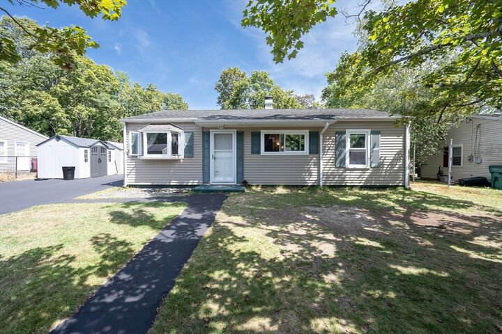 67 Lisa Ln  Lowell MA 01854 photo