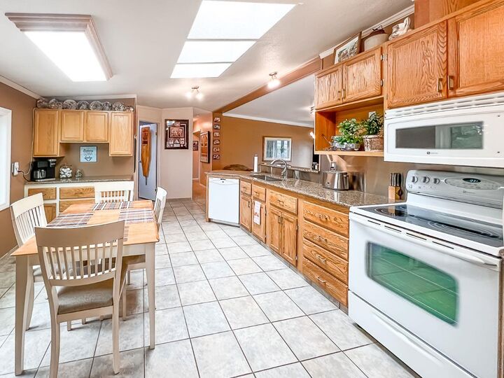 Property Photo: 77132 Range Road 212 AB T0H 1M0