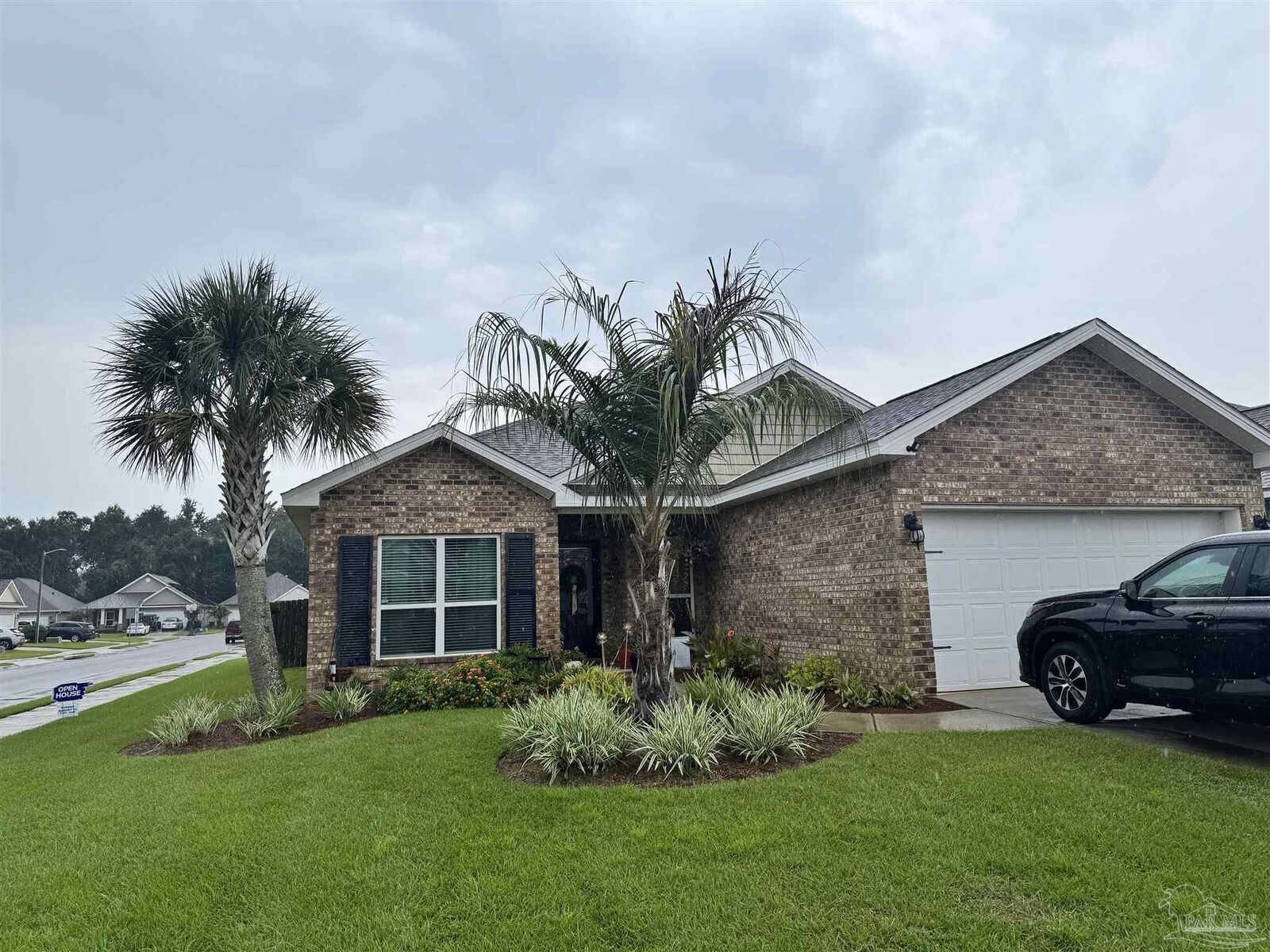 Property Photo: 3721 Rabbit Run Ct FL 32571