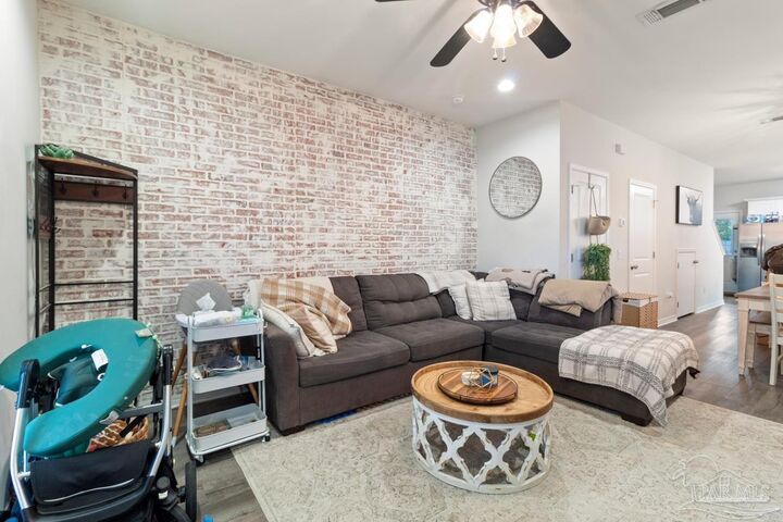Property Photo: 6413 Concord Way FL 32504
