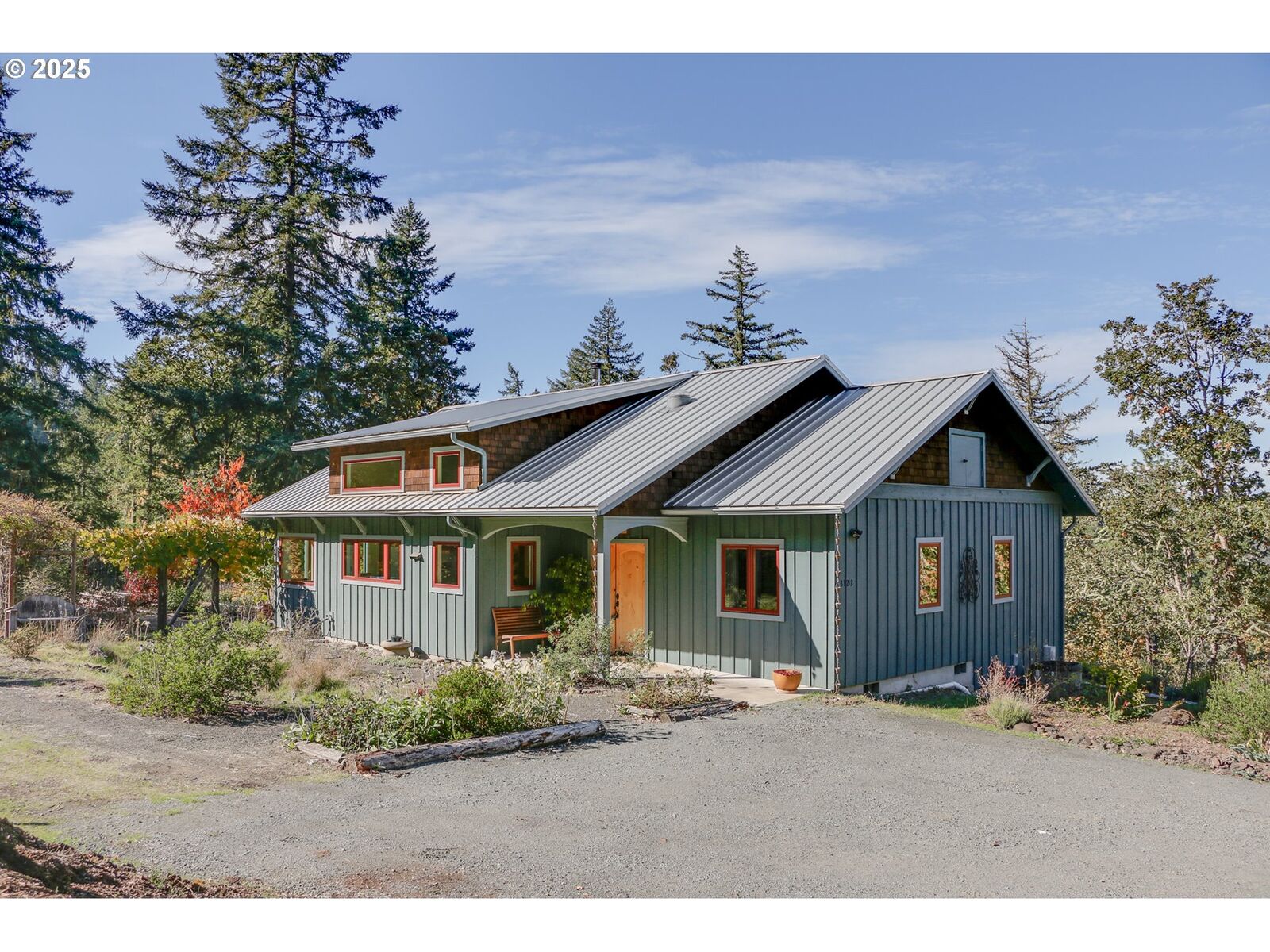 Property Photo: 31212 Camas Ln OR 97405