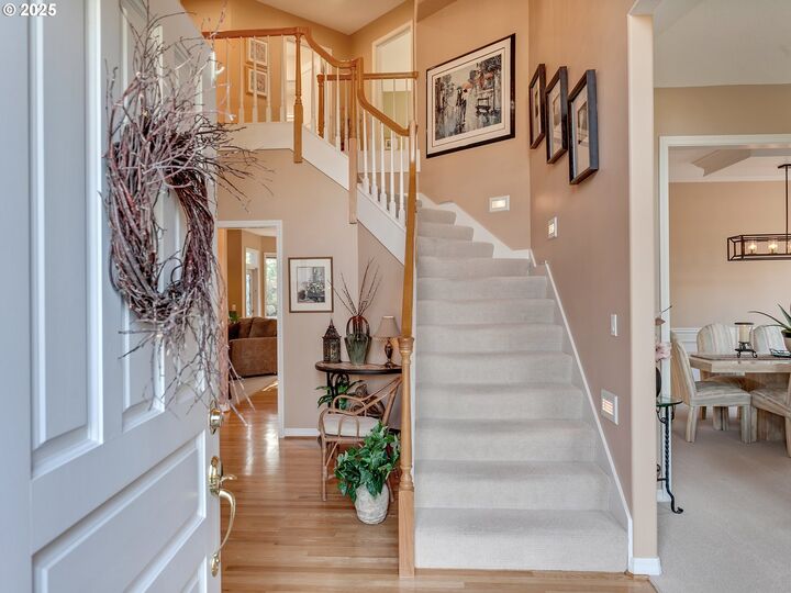 Property Photo: 4140 Rosepark Dr OR 97068