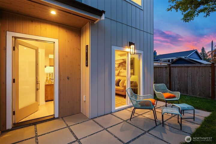 Property Photo: 6718 Dibble Avenue NW WA 98117
