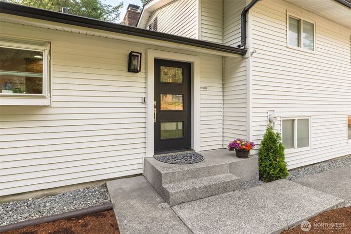 Property Photo:  22601  286th Avenue SE  WA 98038